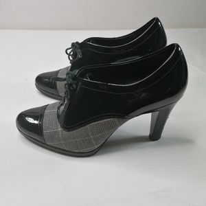 Anne Klein Oxford Heels